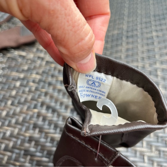 Ladies dark brown vintage gloves - Picture 3 of 4